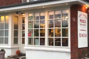 All&eacute; Cafeen Pizza & Grill