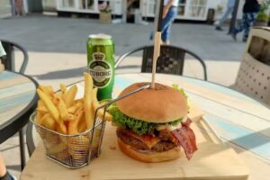 Amelie&rsquo;s Burger