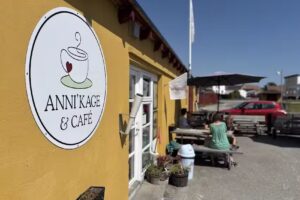 Anni&rsquo;kage & caf&eacute;