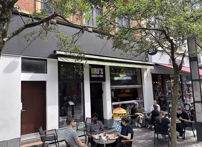 Bro&rsquo;s Burger og Fries