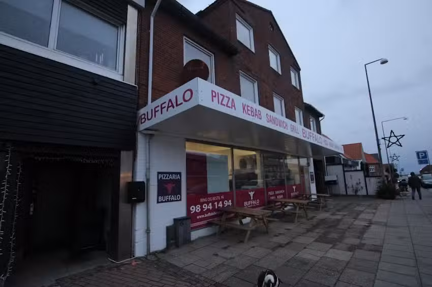 Buffalo Pizza & Kebab