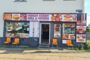 Butter Chicken Pizza