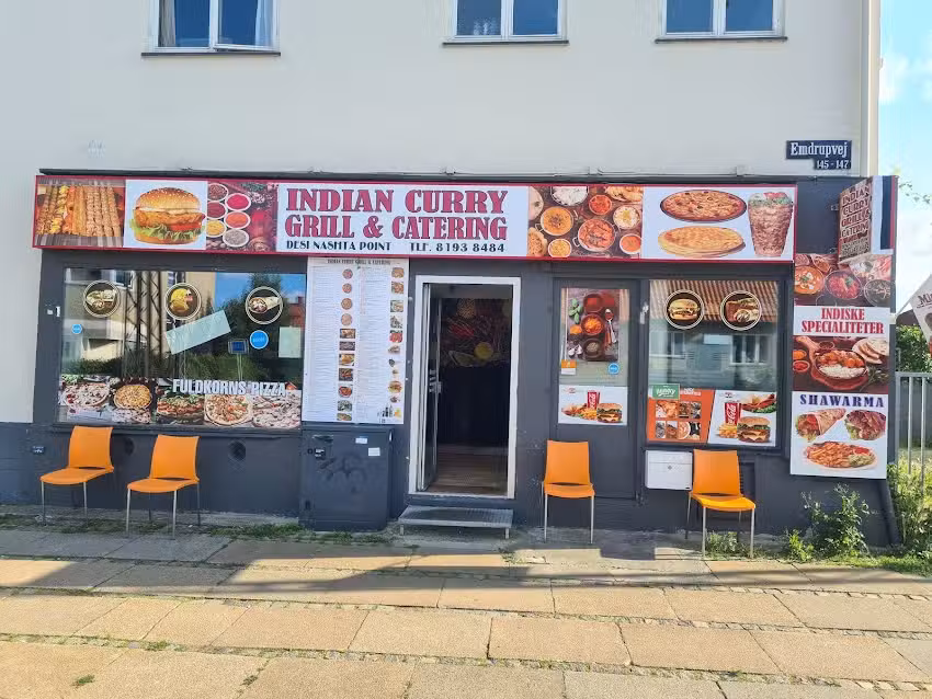 Butter Chicken Pizza