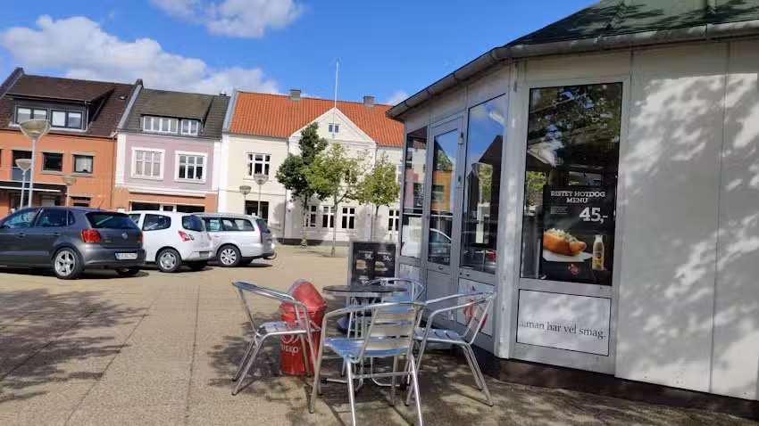 Byens Grill v/Tinh Thi Vu