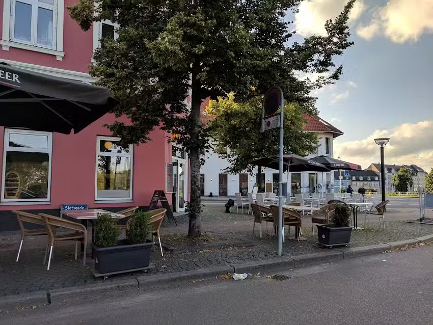 Cafe Goa & Restaurant