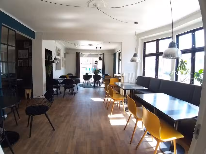 Caf&eacute; L&rsquo;&Icirc;le