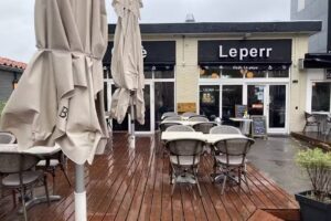 Caf&eacute; Le Perr