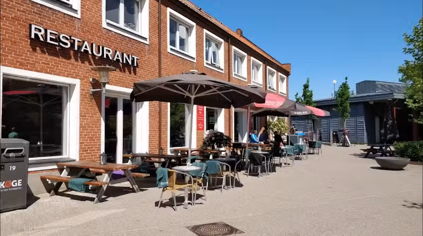 Caf&eacute; Little Italy