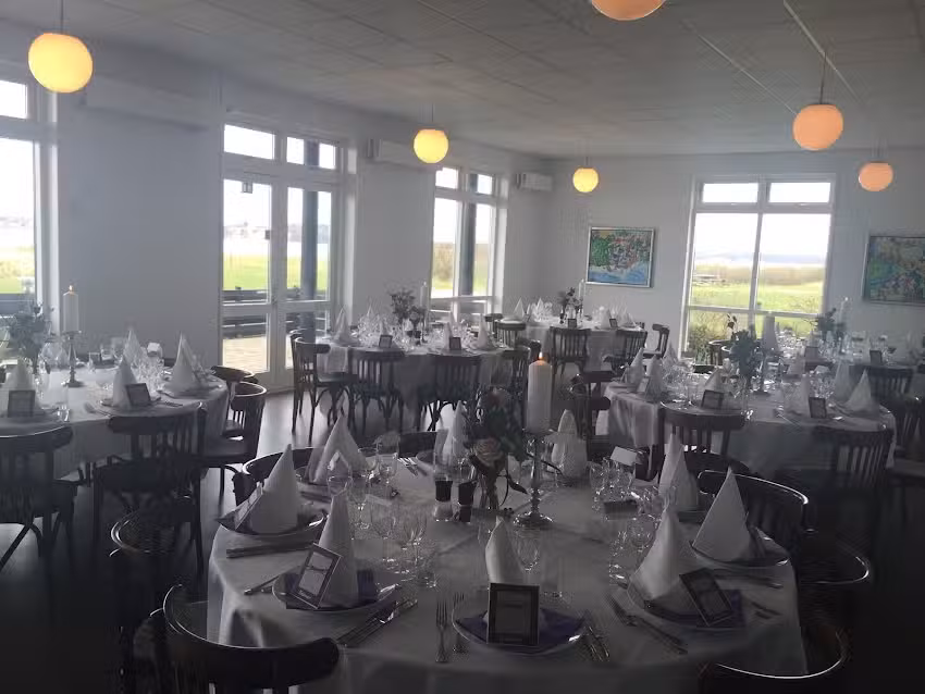 Caf&eacute; L&oslash;verodde v/Dorte Bichel og Peter M&oslash;ller