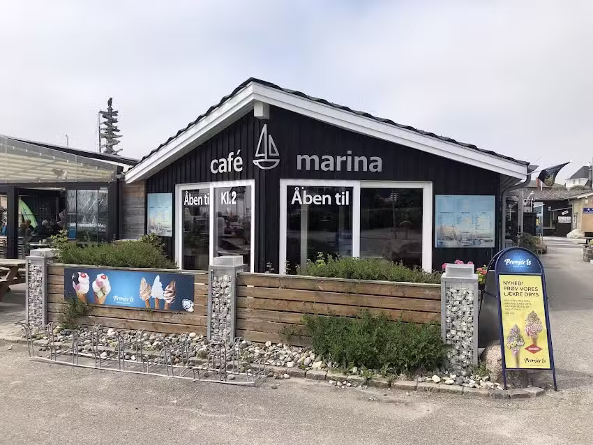 Caf&eacute; Marina