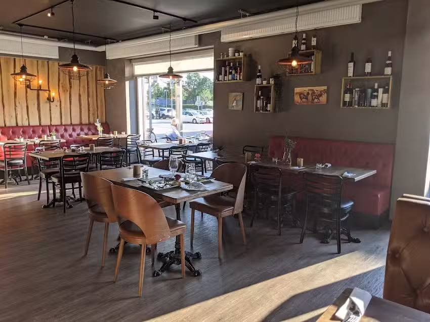 Cafe Noova Hvals&oslash;