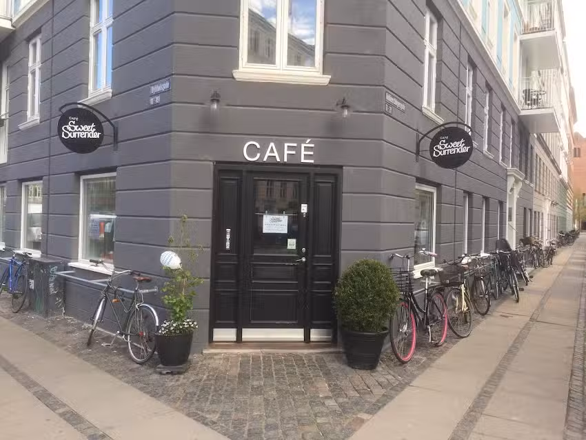 Caf&eacute; Sweet Surrender