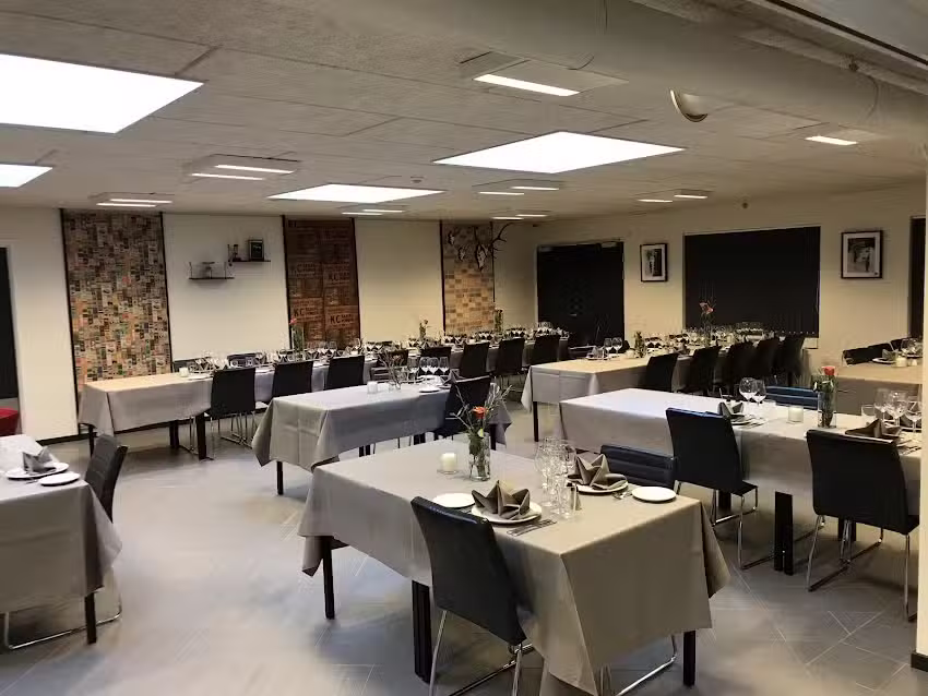 Caf&eacute; t&aelig;t p&aring;