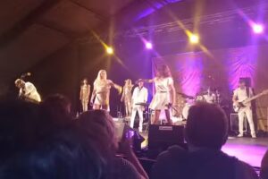 Cafeen I R&oslash;nne Idr&aelig;tshal v/Thomas Nymark