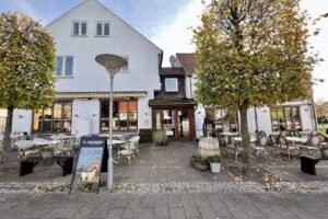 Charlies Café & Steakhouse