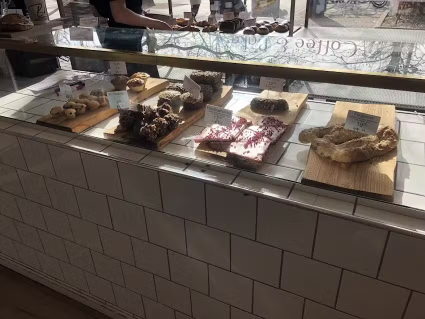 Coffee & Bakery