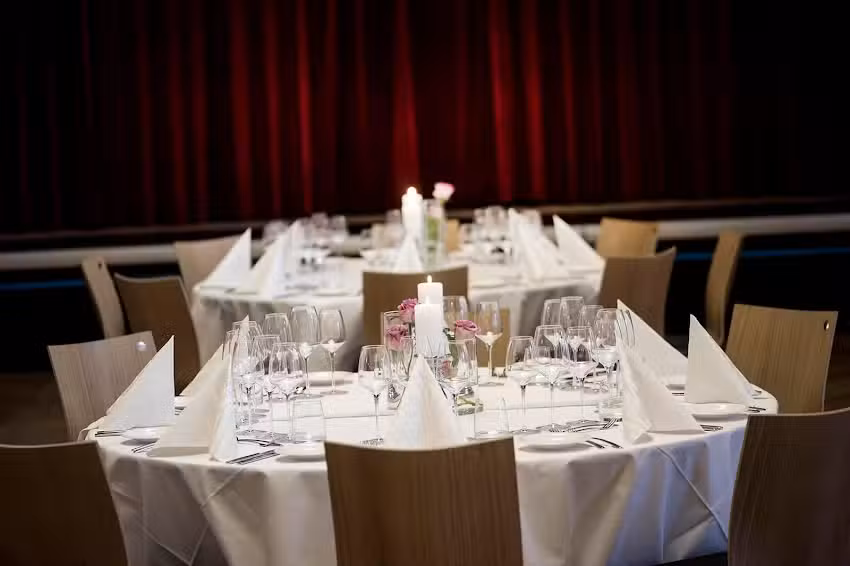 Decibel Bar & Catering