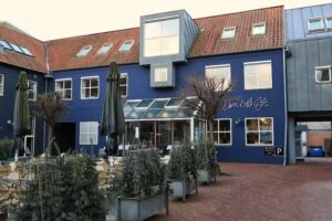 Den Bl&aring; Bistro