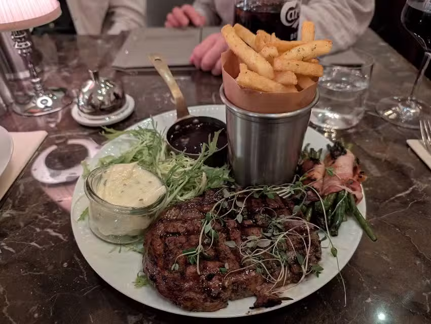 Esbern Snare Brasserie & Cocktailbar