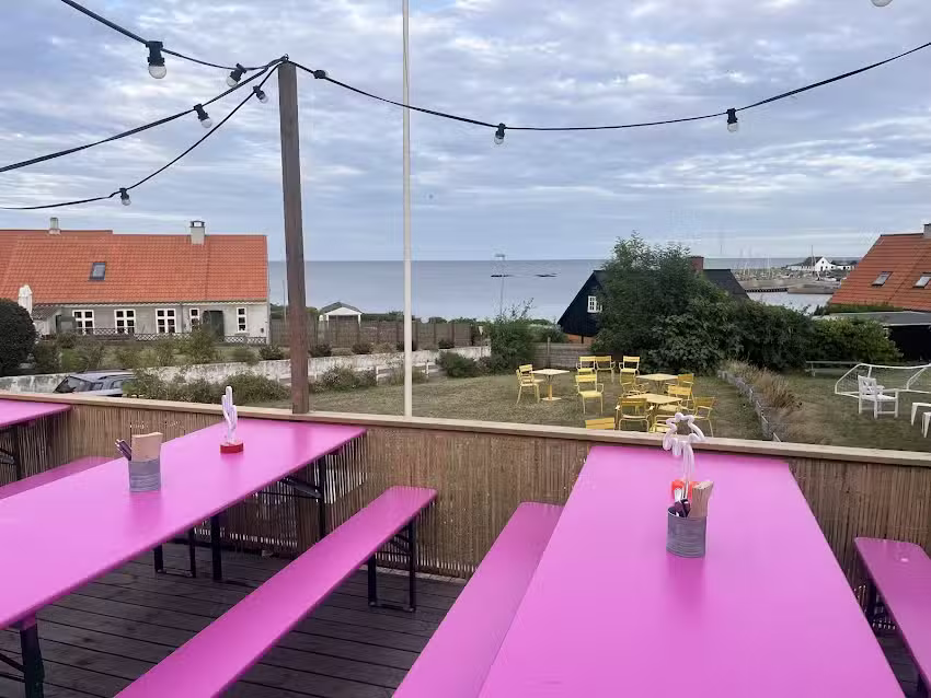 Flamingo Food & Tacky Tiki Bar