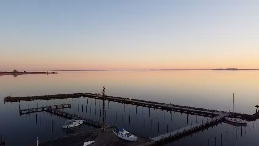 Havnegrillen Fj&aelig;llebroen v/Knud Erik Langeskov