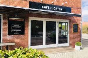 Hjortens Pizzaria & Caf&eacute;