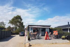 ISHUSET FØLLE STRAND