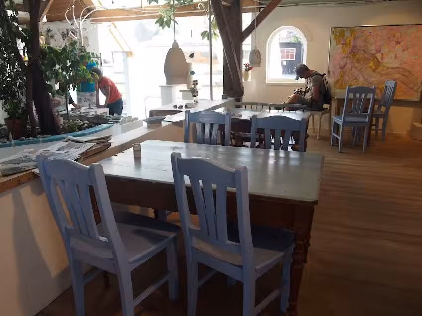 Keramoda / &Aring;bent &Aring;ret rundt