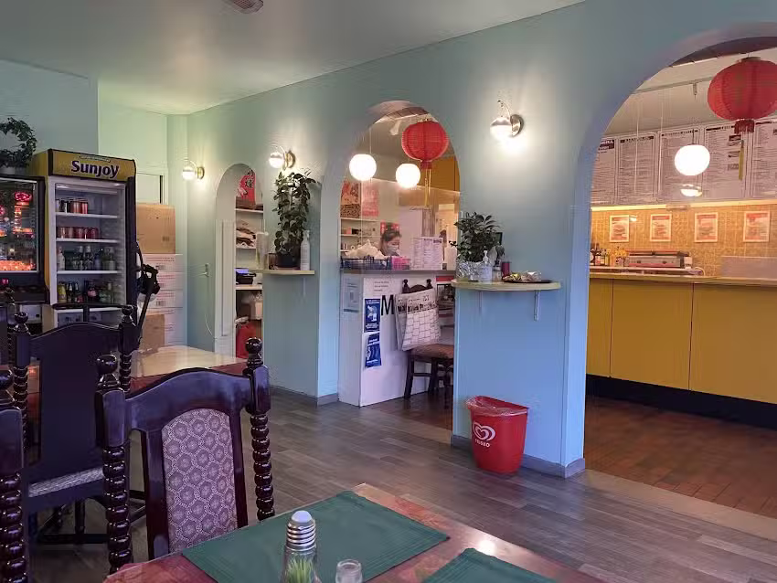 Kina Grill & Mai&rsquo;s Sushi