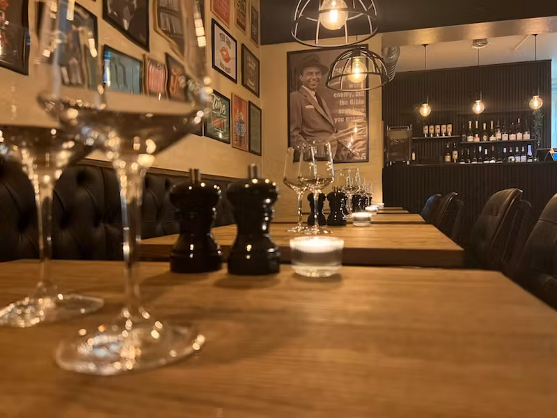 Le Petit Bistro Sinatra
