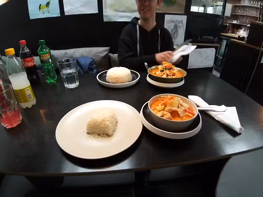 Leo&rsquo;s Wok Caf&eacute;