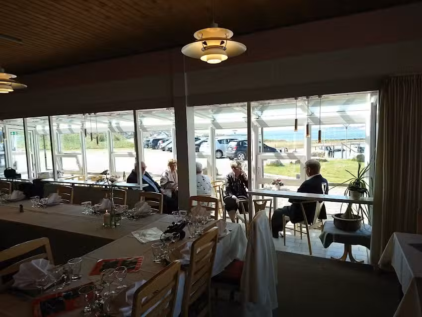 Marina Cafeteria, Restaurant og Motel