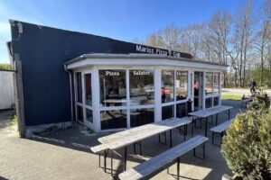 Marios Pizza Bar & Grill