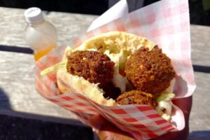 Meat N eat FoodTruck