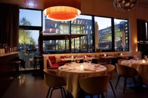 Meet &ndash; Restaurant / Bar / Lounge