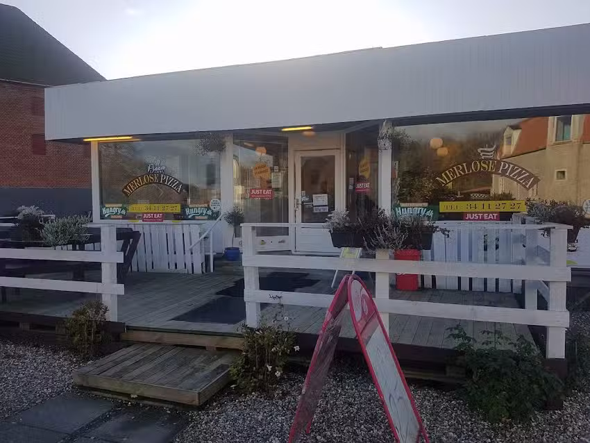 Merl&oslash;se Pizza & burger house