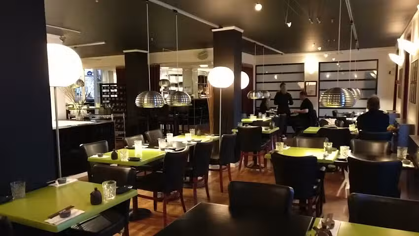 OASIA &ndash; sushi & wok