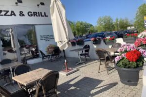 Omo&rsquo;s Pizza & Grill