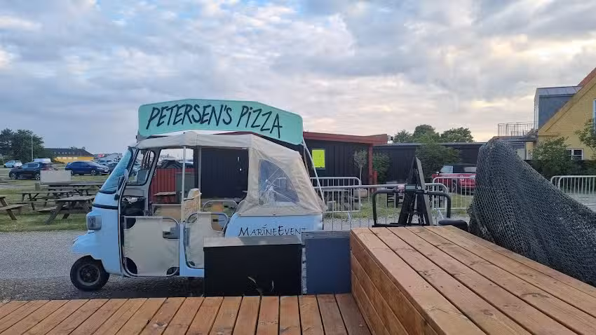 Petersens Pizza Karreb&aelig;ksminde