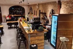 Ploy Cafe & Thai Restaurant