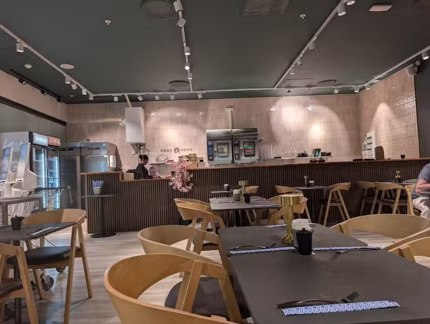 Poke & Sons, Lyngby Storcenter