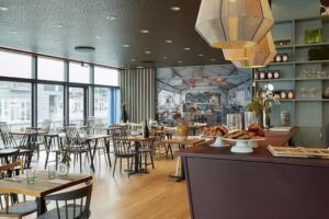 Pomle Nakke p&aring; Slotsbryggen