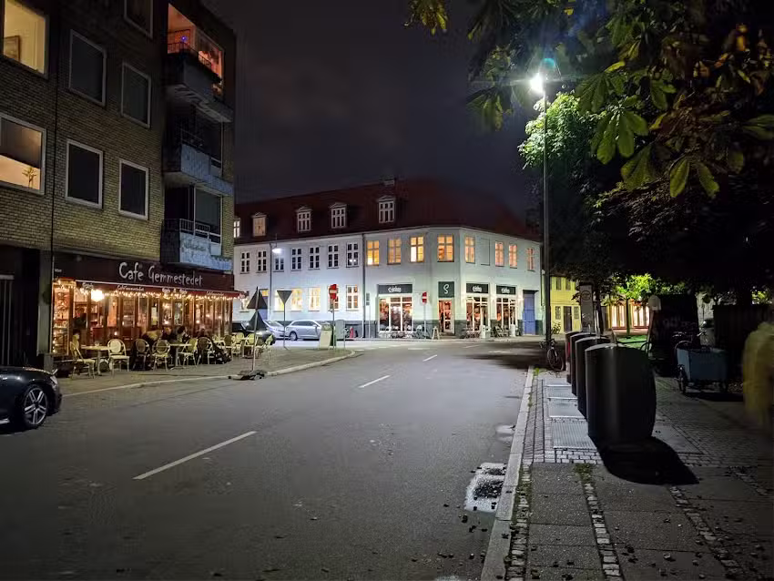 Prime Caf&eacute; & Lounge