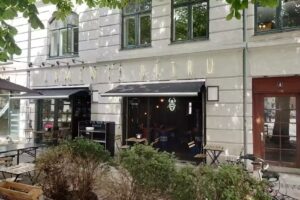 Ramen to B&iacute;iru &Oslash;sterbro