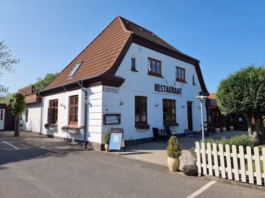 Restaurant K&aelig;deby Cafeen