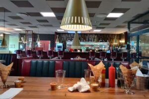 Sallie&rsquo;s Race Lounge