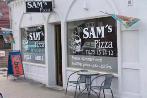 Sams Pizza.