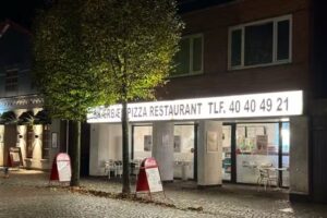 Sk&aelig;rb&aelig;k Pizza & Restaurant
