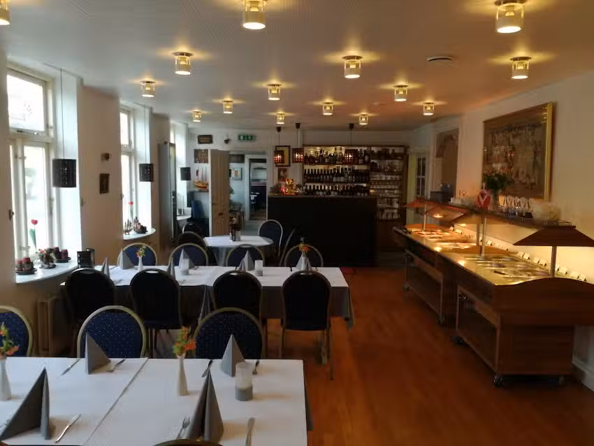 Slangerup Gj&aelig;stgivergaard & Bangkok Restaurant