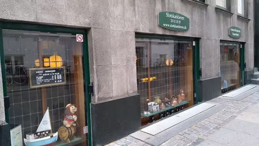 Slotsk&aelig;lderen Gitte Kik